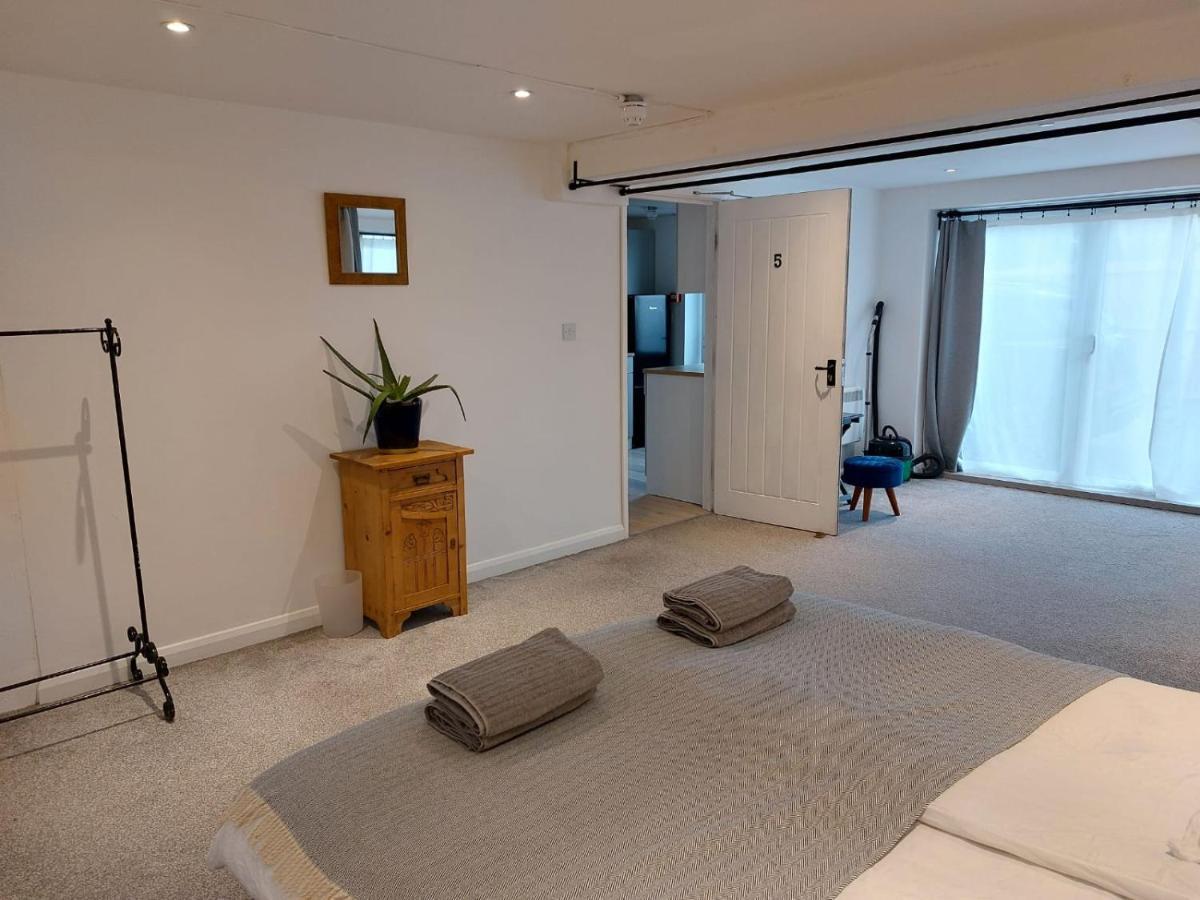 Beech House 20 Minute Walk To Airport Apartamento Bristol Exterior foto