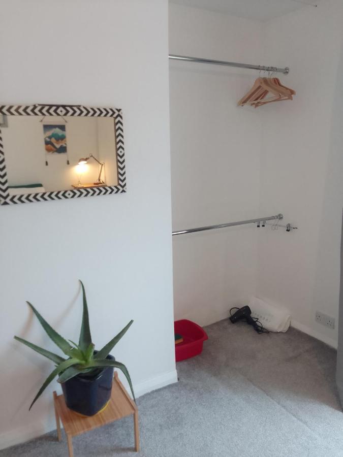 Beech House 20 Minute Walk To Airport Apartamento Bristol Exterior foto