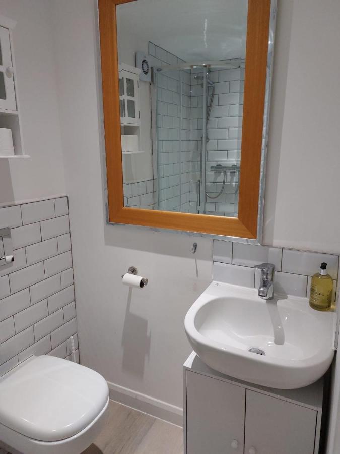 Beech House 20 Minute Walk To Airport Apartamento Bristol Exterior foto