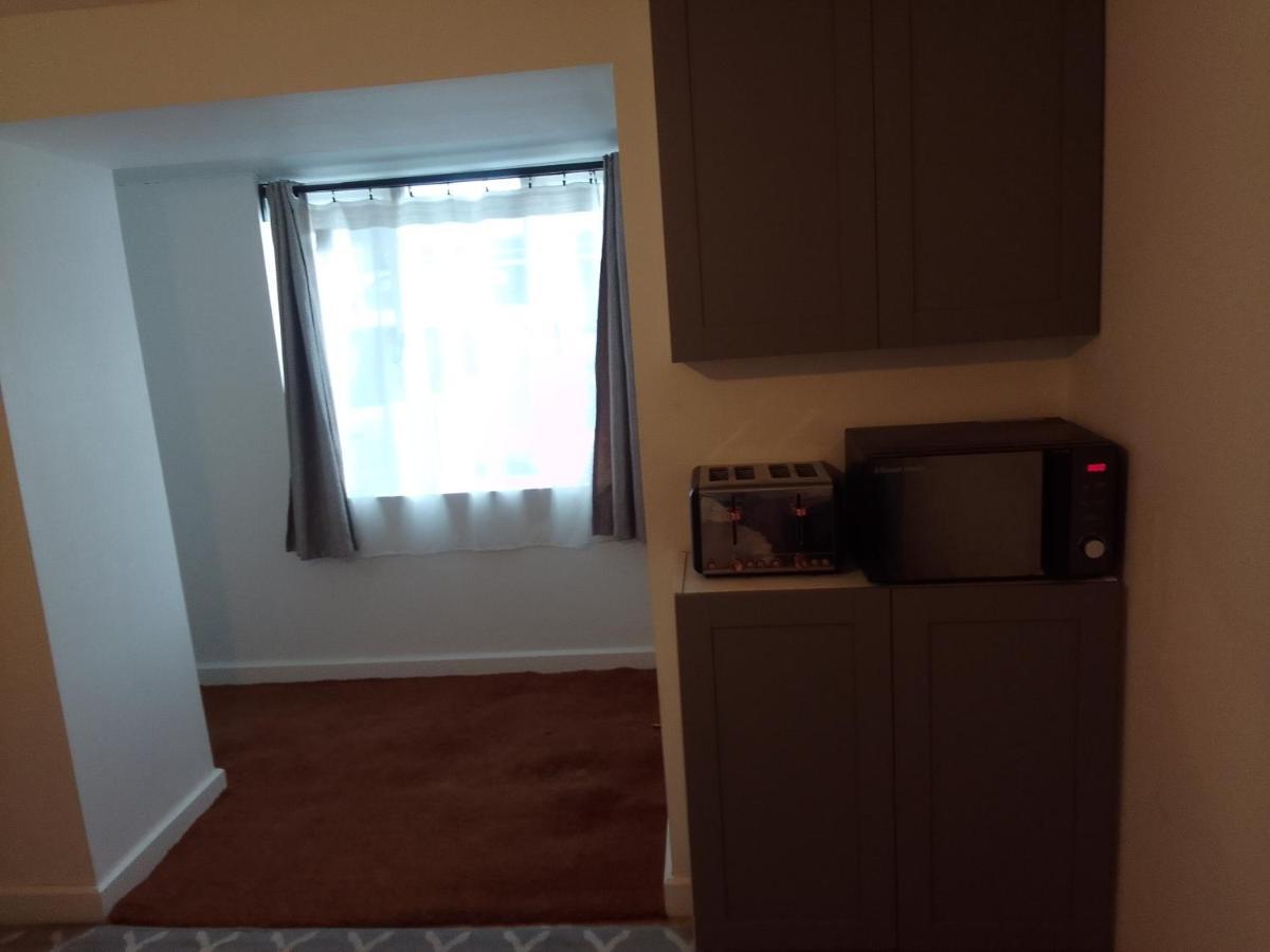 Beech House 20 Minute Walk To Airport Apartamento Bristol Exterior foto